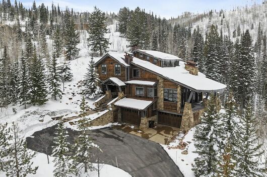 Silver Horse at The Colony - 26 Colony