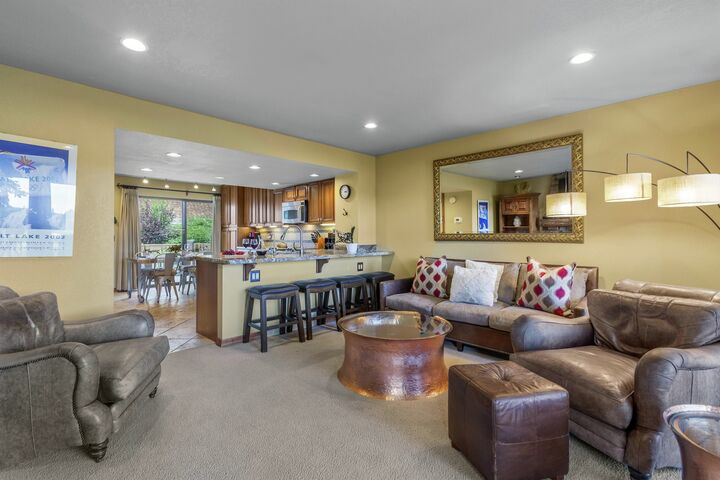 #84 - Living Area & Kitchen