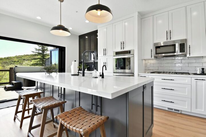 #2236 - Jupiter View - Kitchen