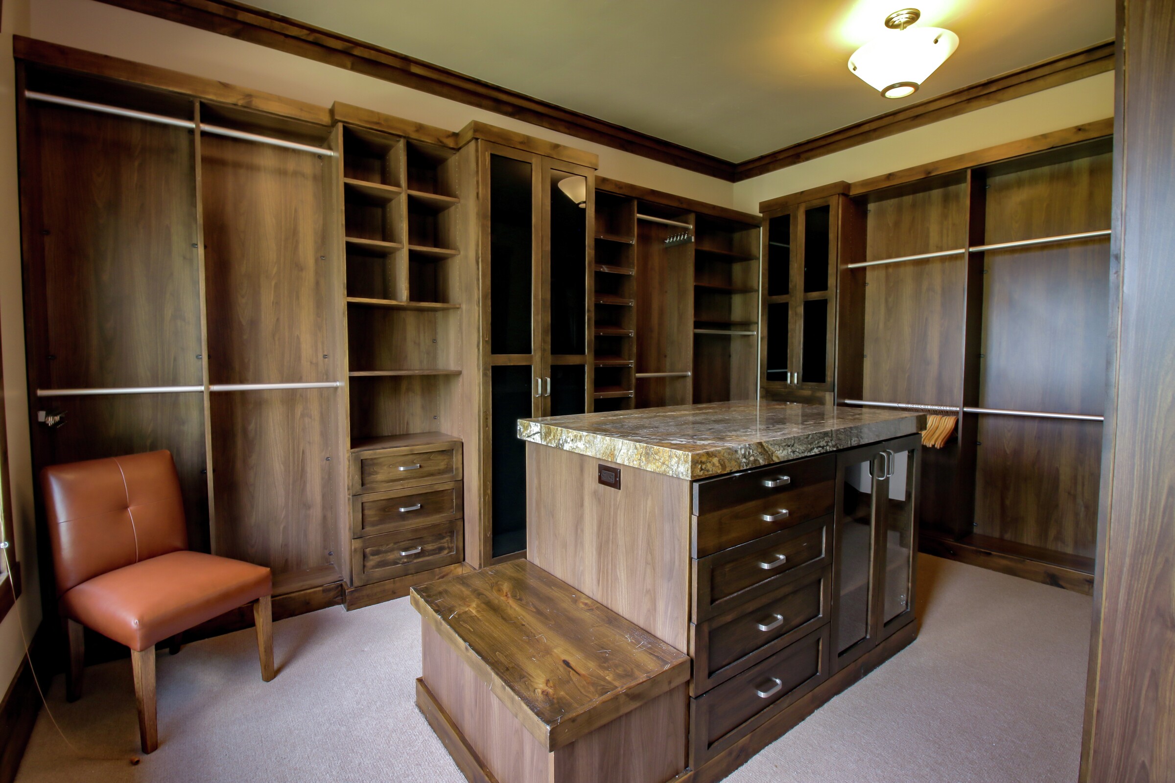 Walk-in Closet