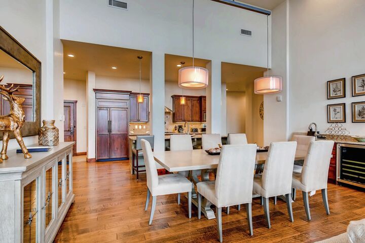 #450ABC - Dining Area