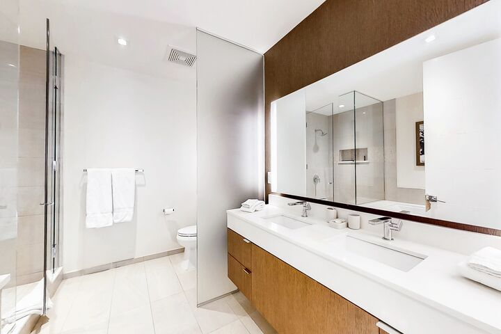 #503 - Master Ensuite Bathroom