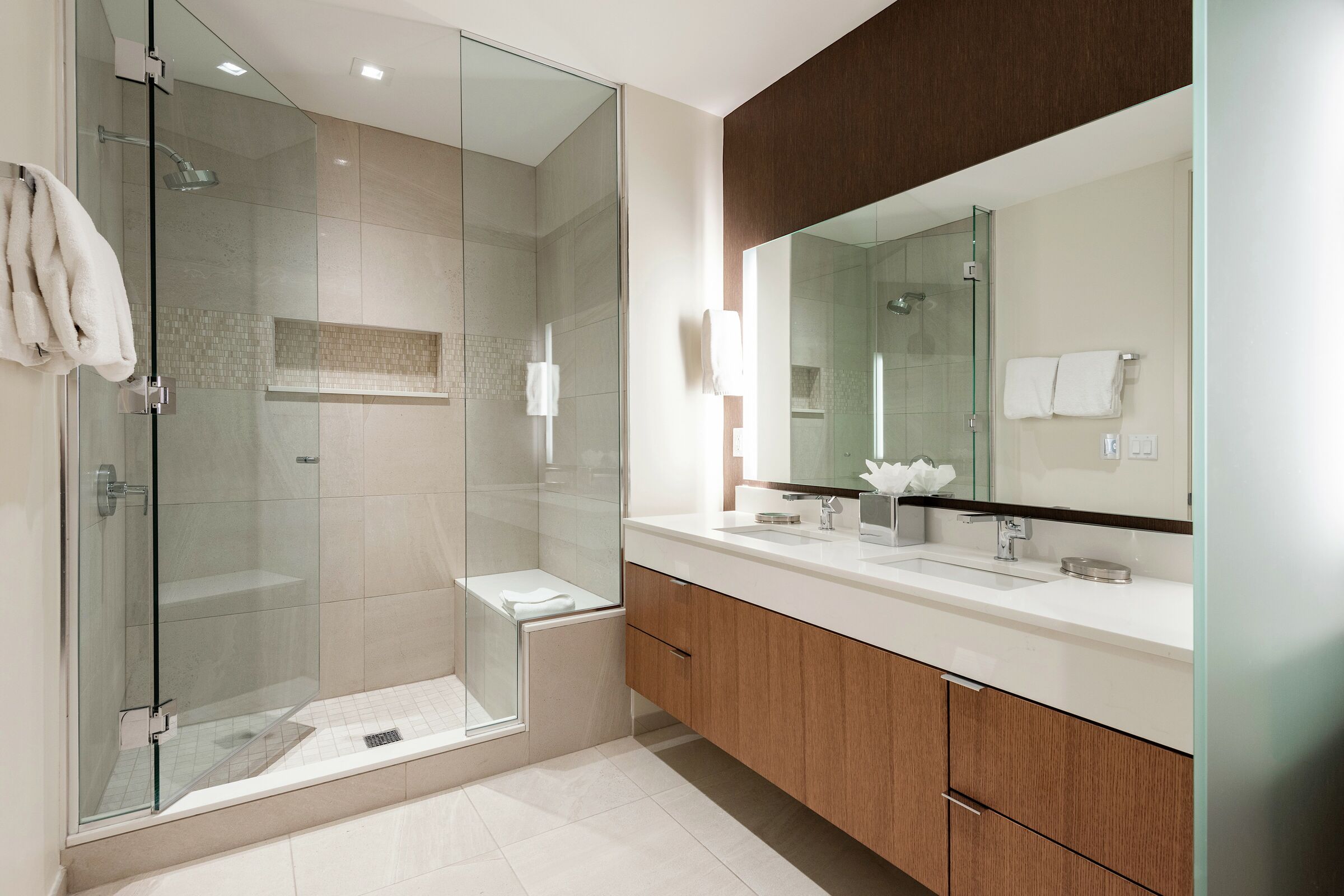 #412 - Master Ensuite Bathroom