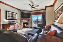 #3701A - Living Room