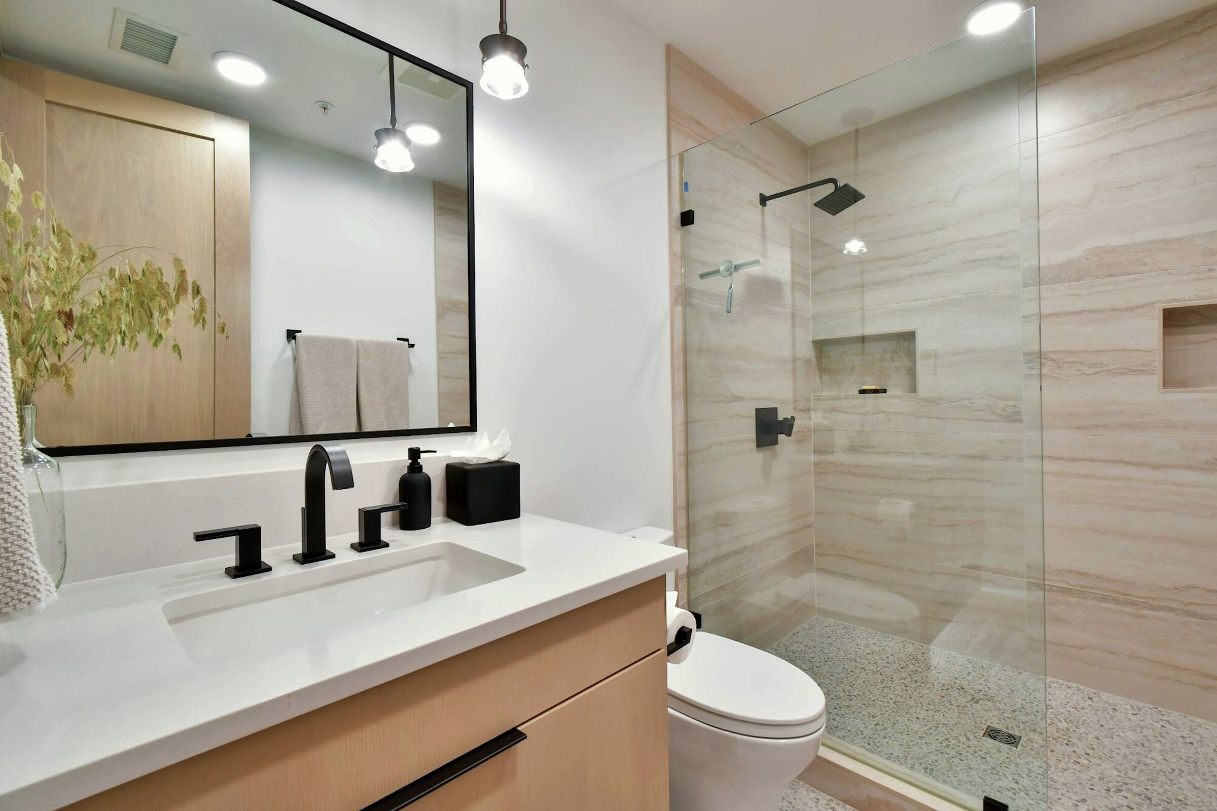 #102C - Bathroom