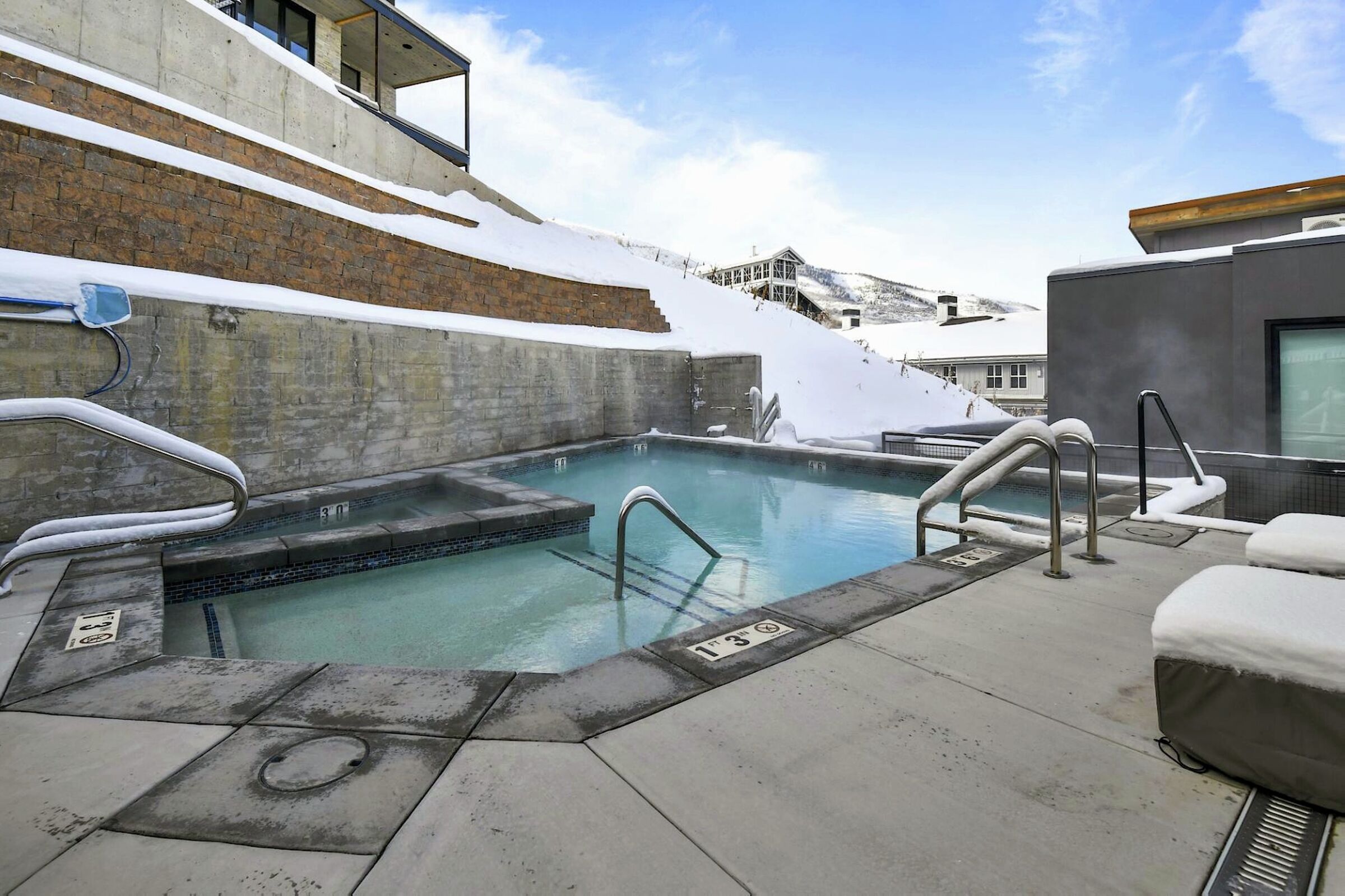Outdoor Hot Tub
