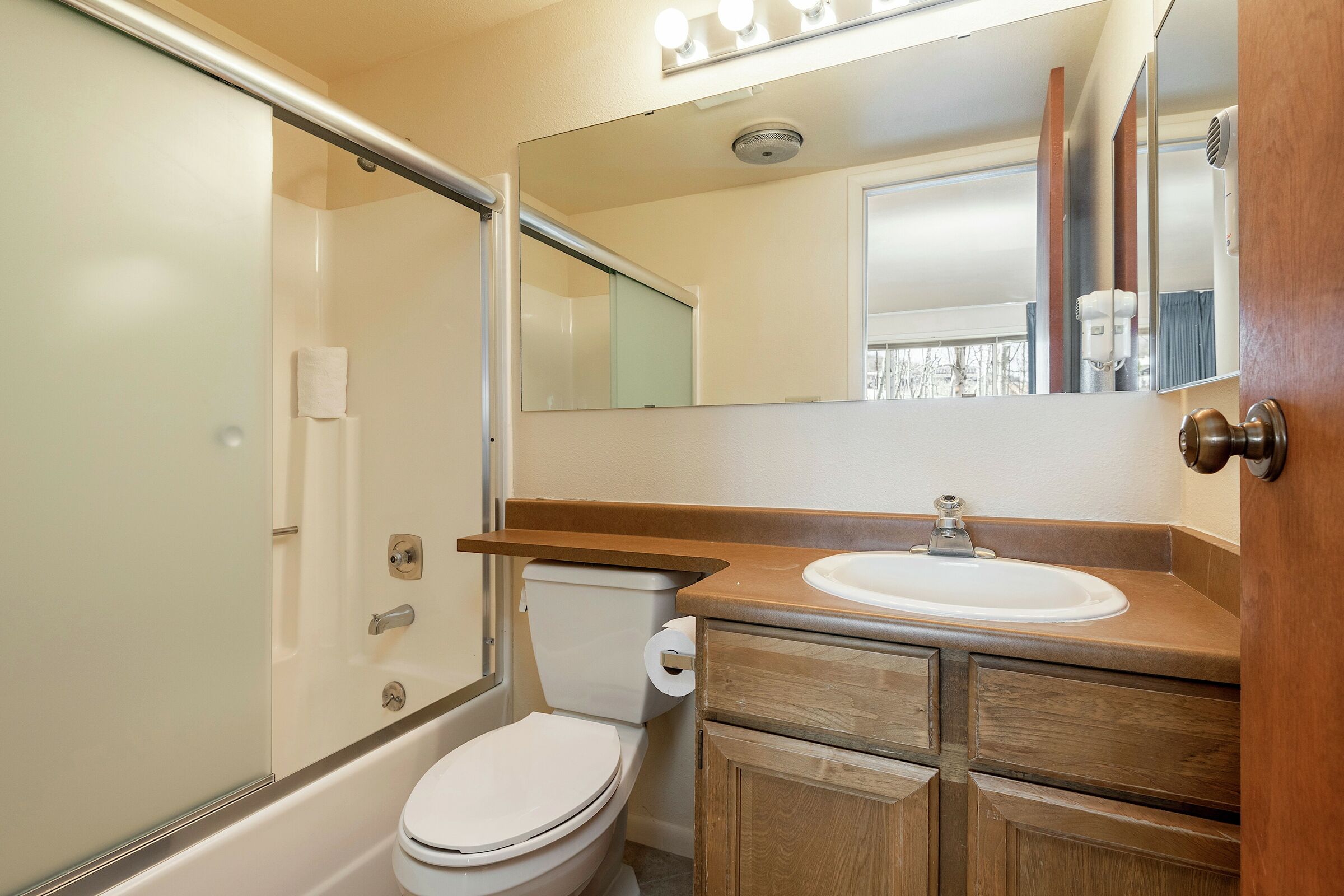 #141 - Master Ensuite Bathroom