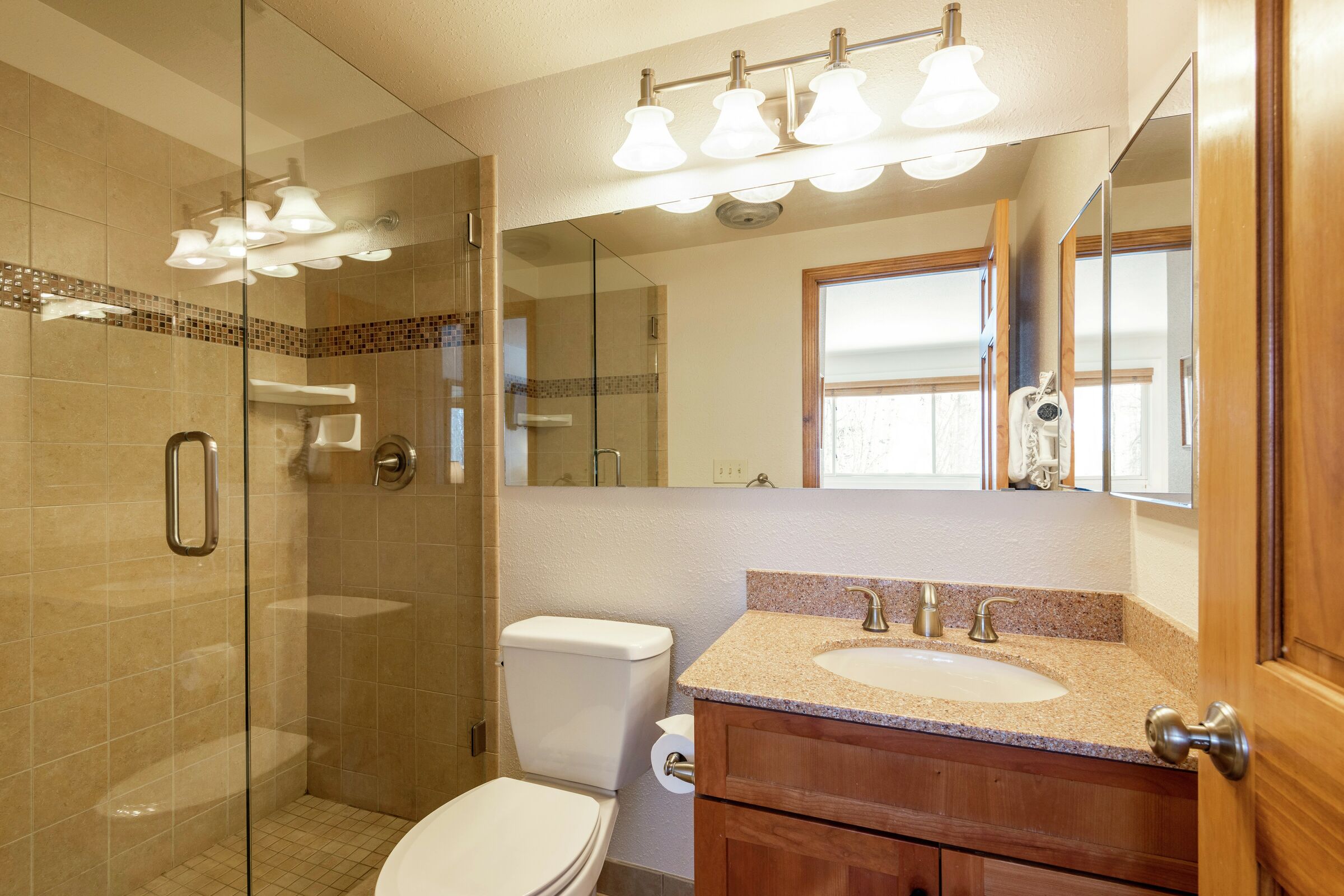 #131 - Master Ensuite Bathroom