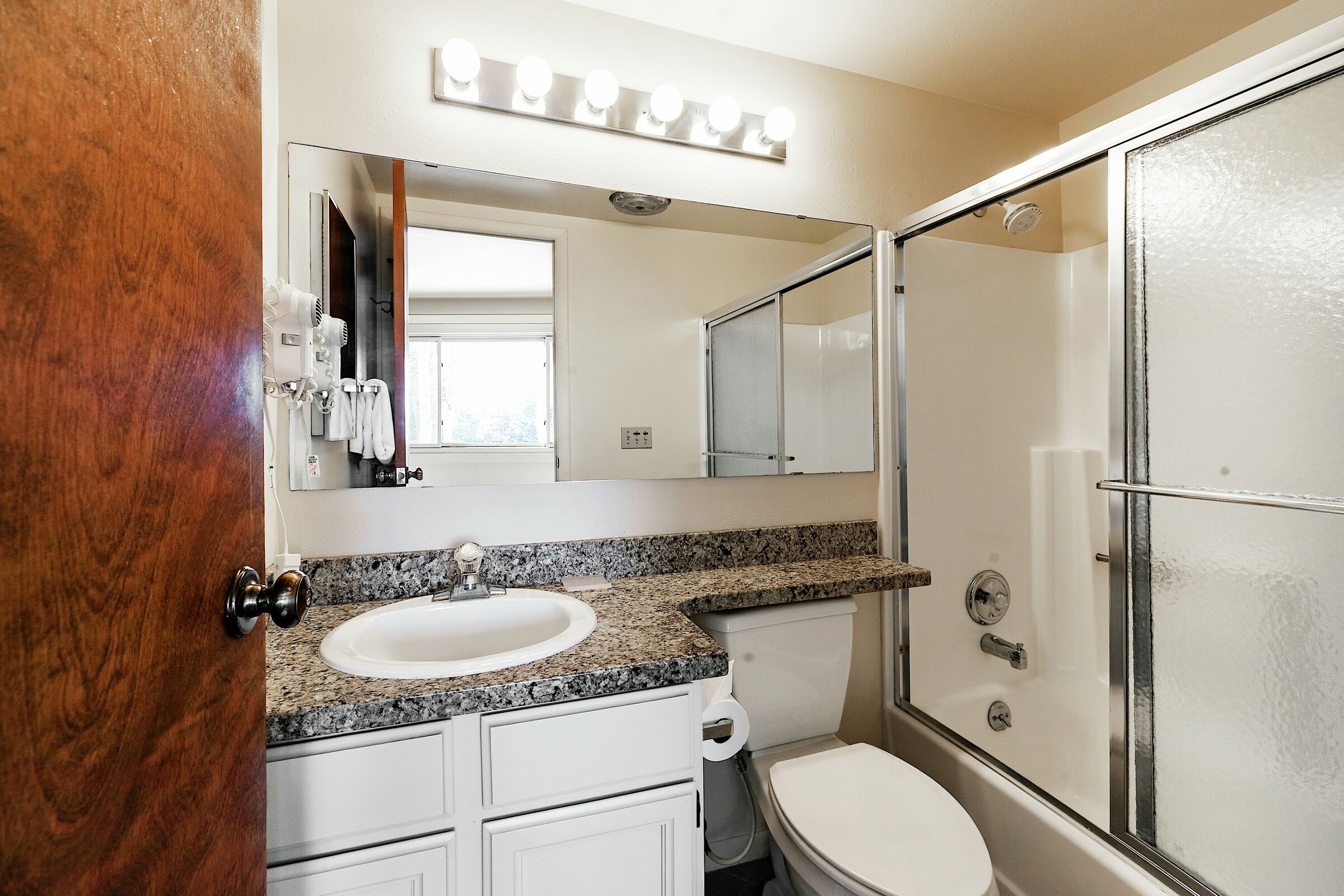 Master Ensuite Bathroom