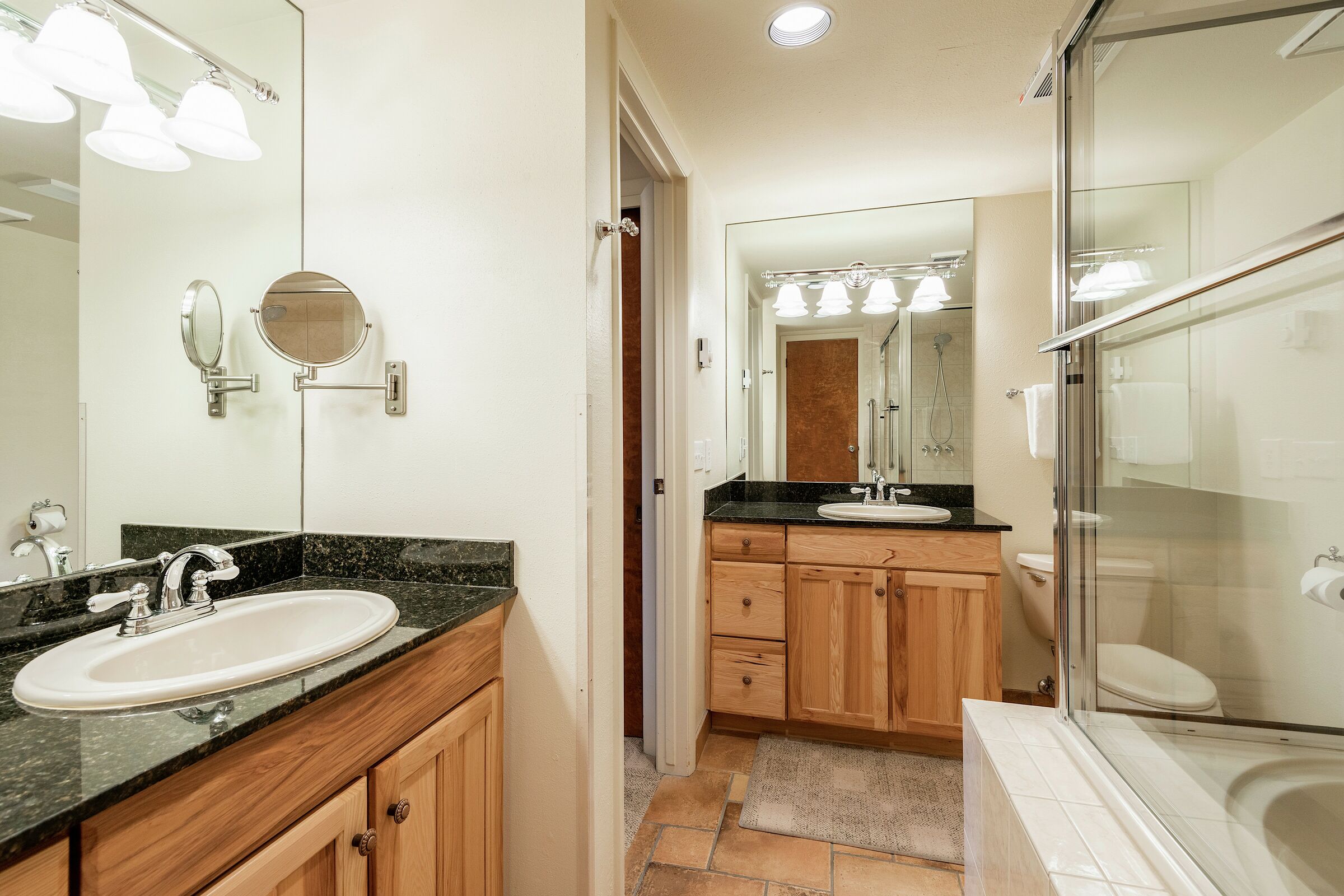 #018 - Master Ensuite Bathroom