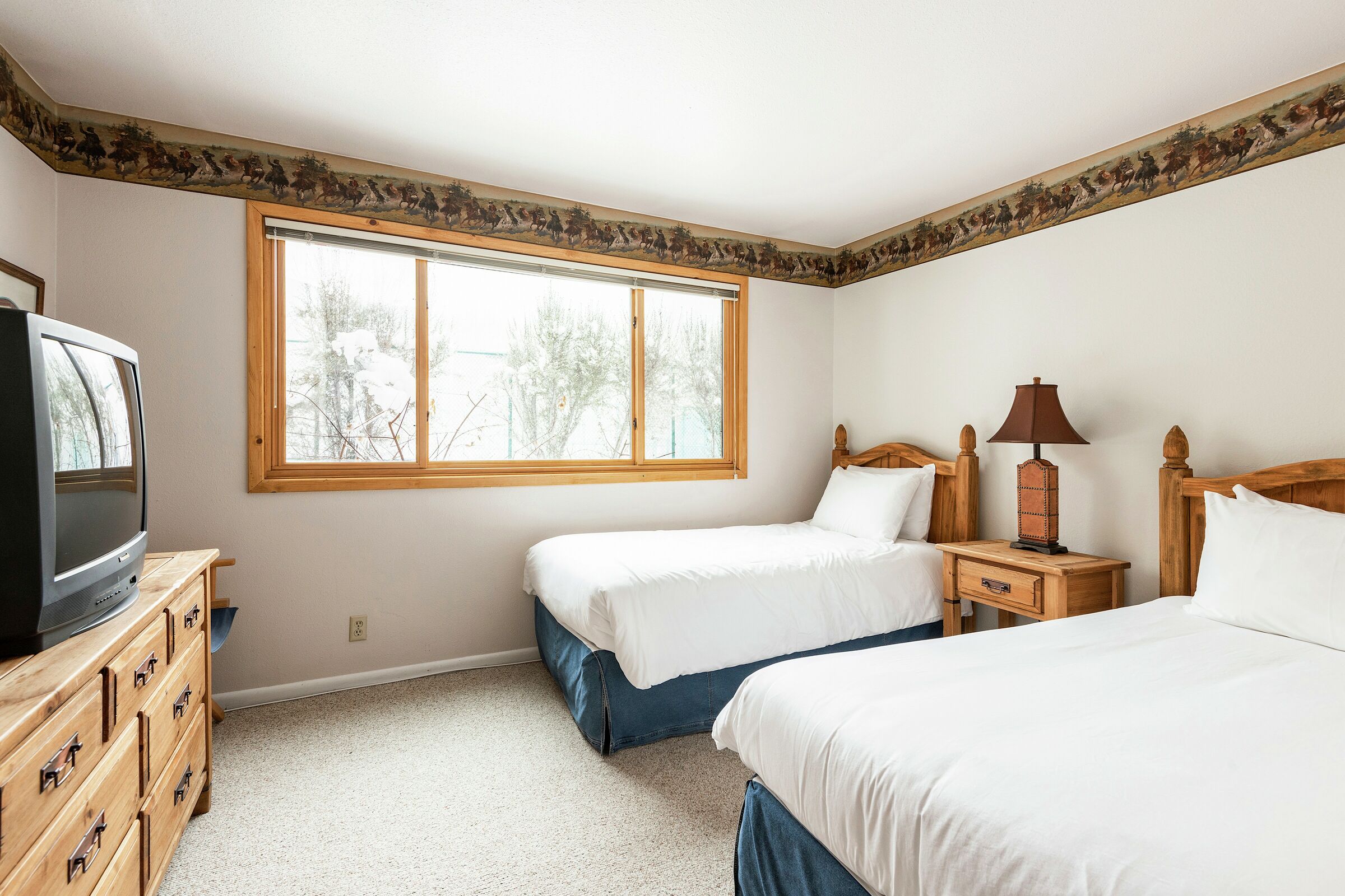#012 - Bedroom