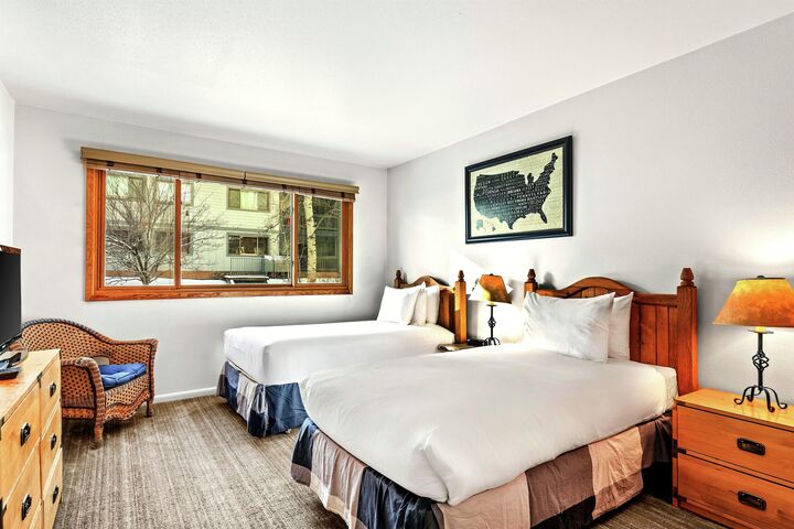 #065 - Bedroom