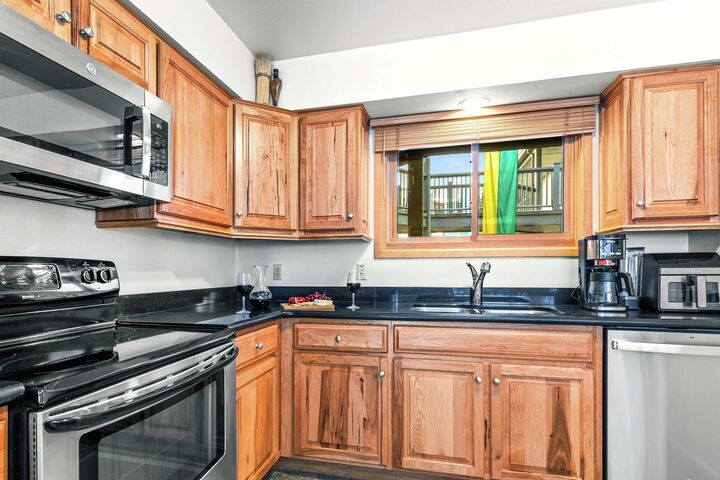 #065 - Kitchen