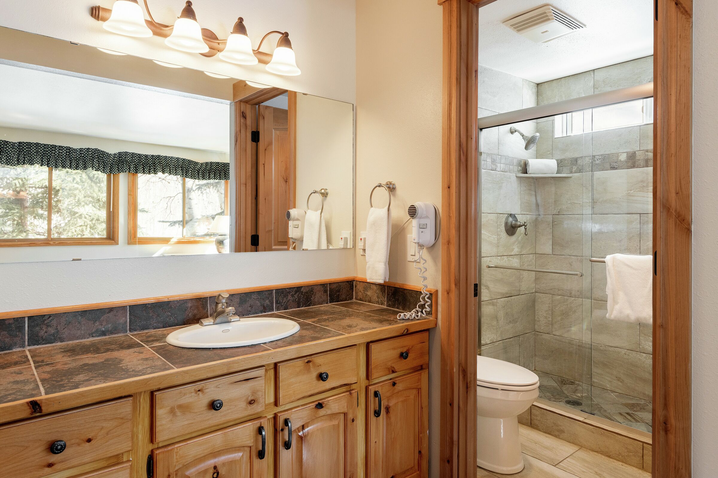 Master Ensuite Bathroom