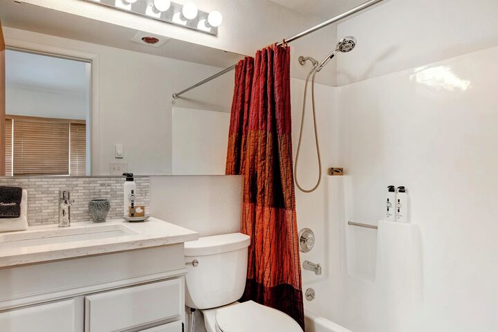 #152 - Master Ensuite Bathroom