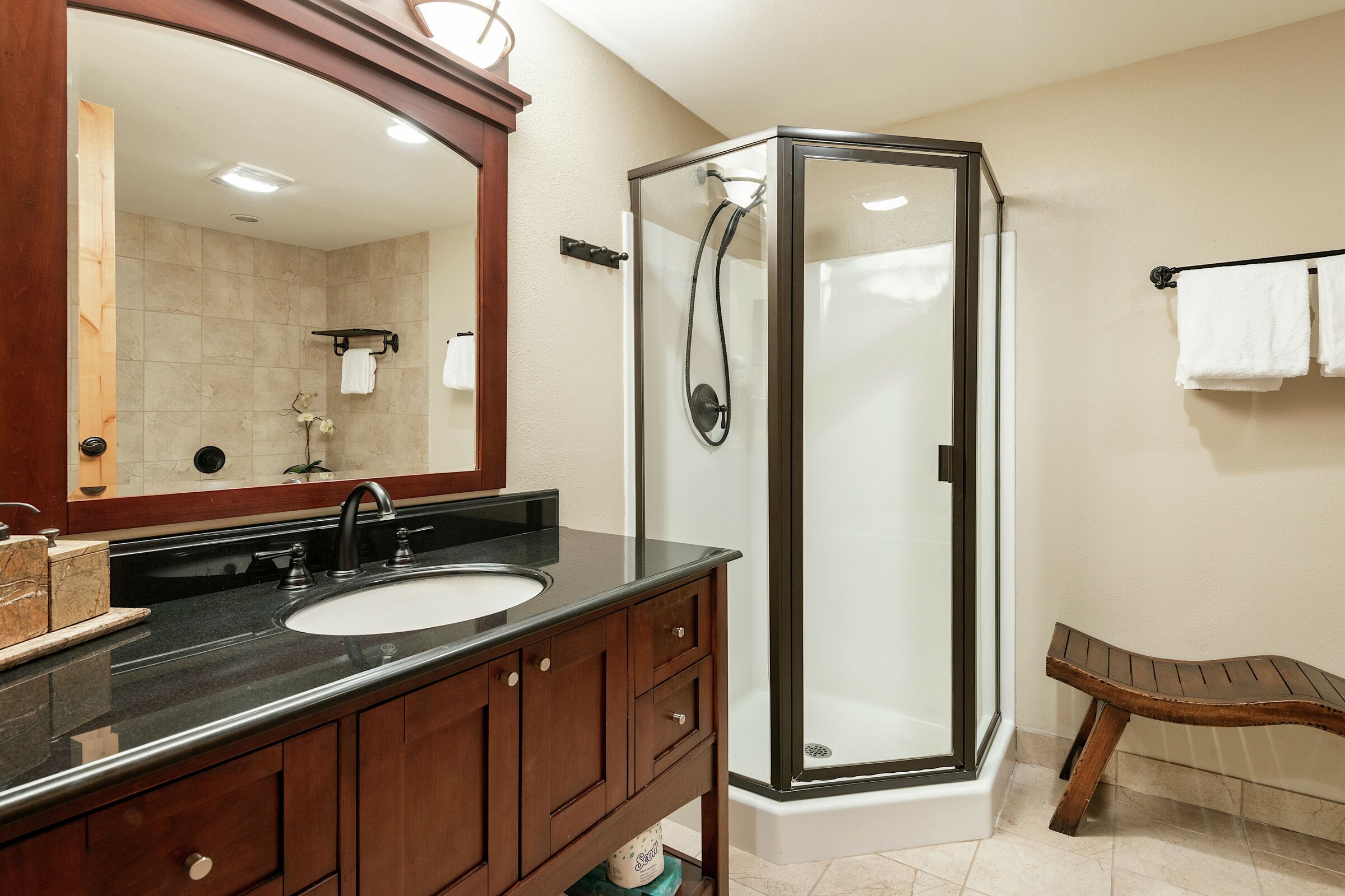 #023 - Bathroom