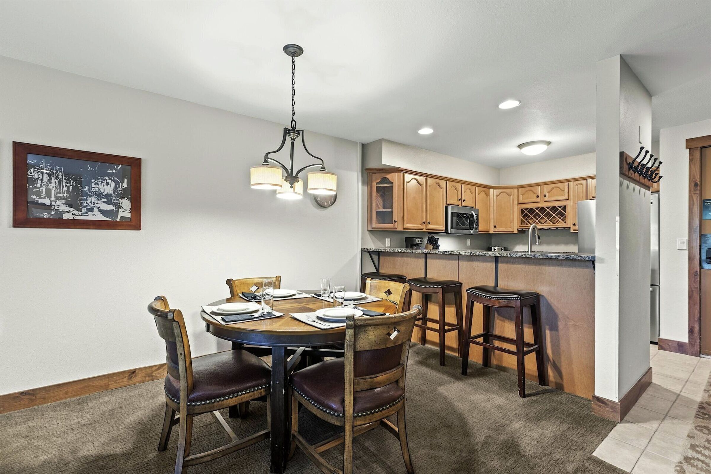 #142 - Dining Area