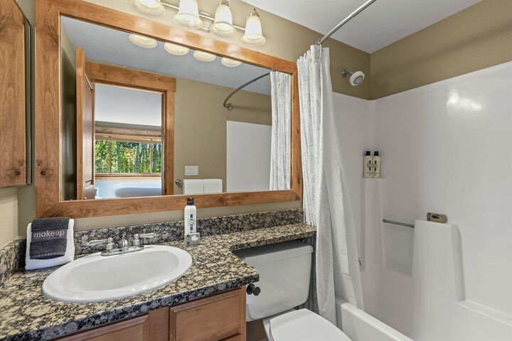 #142 - Master Ensuite Bathroom
