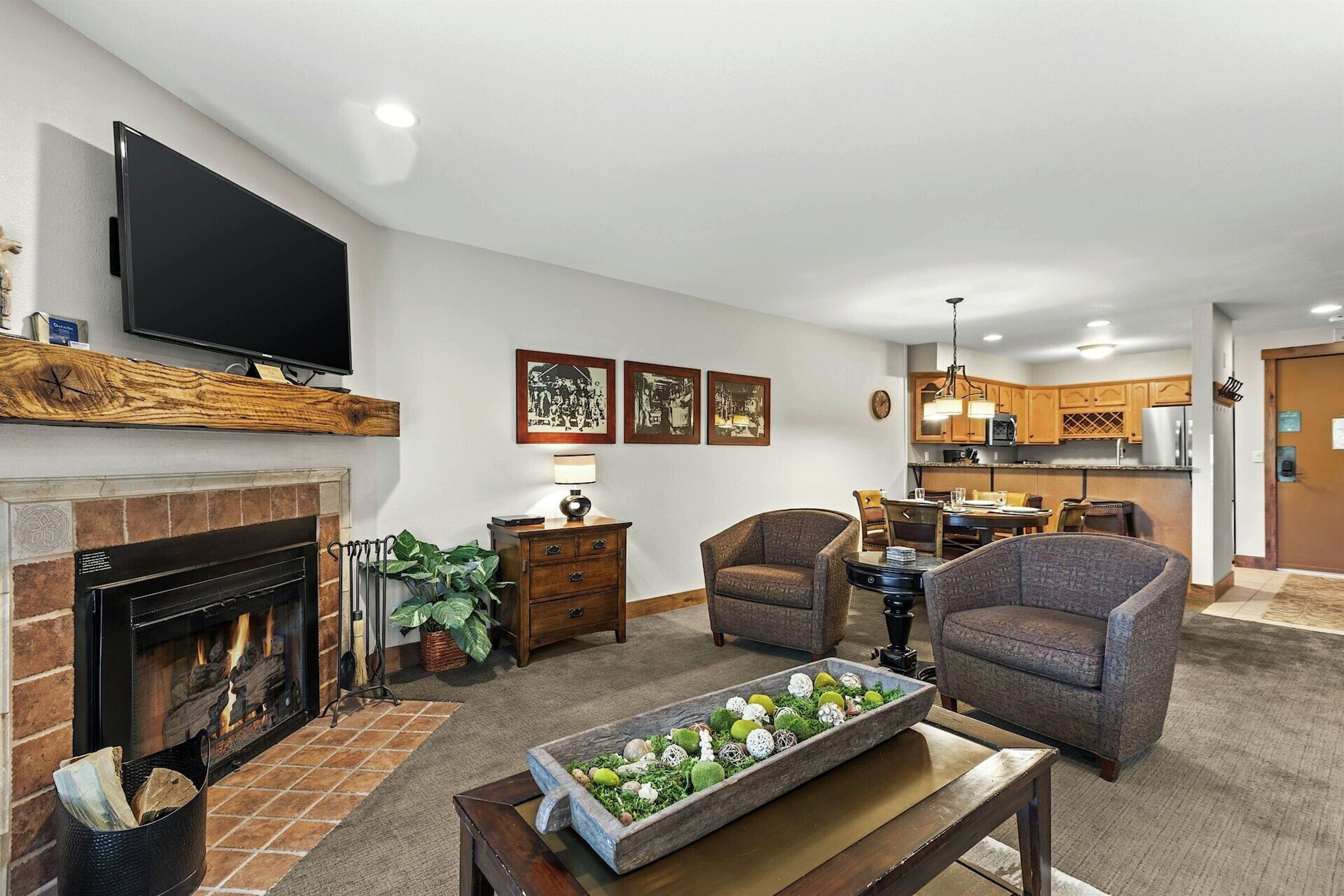 #142 - Living Area