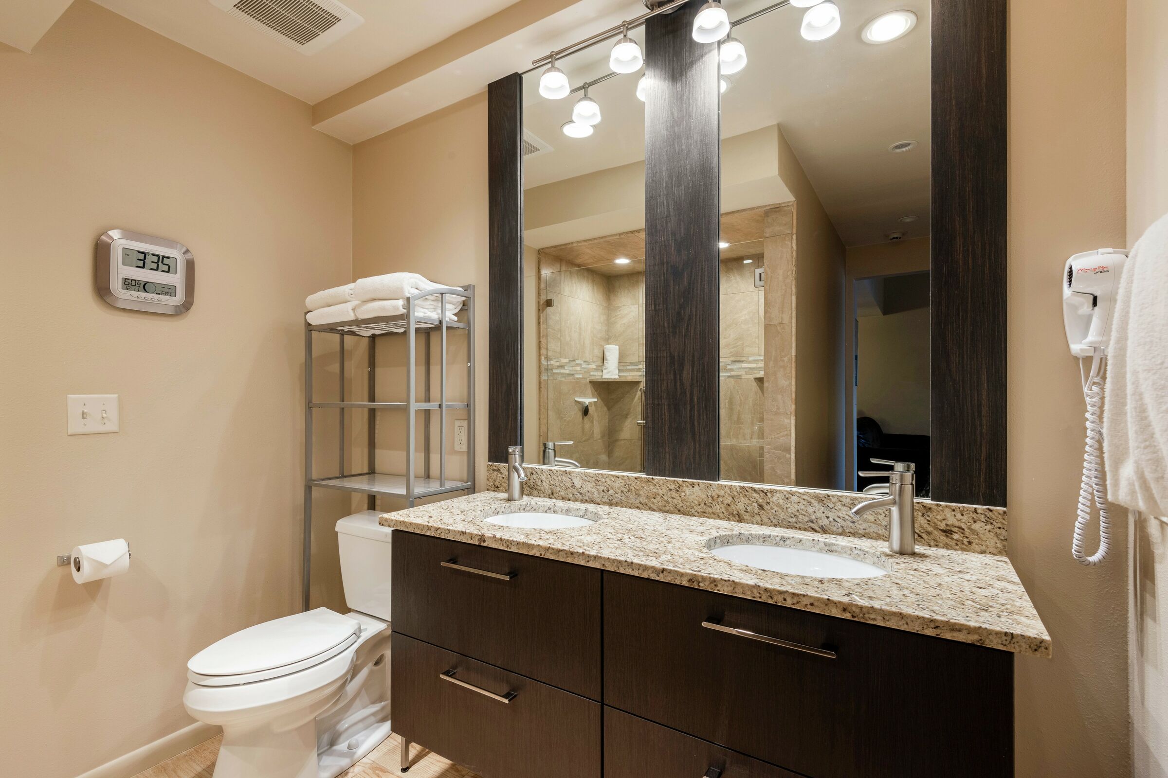 #122 - Bathroom