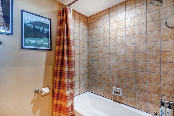 #156 - Loft Bathroom