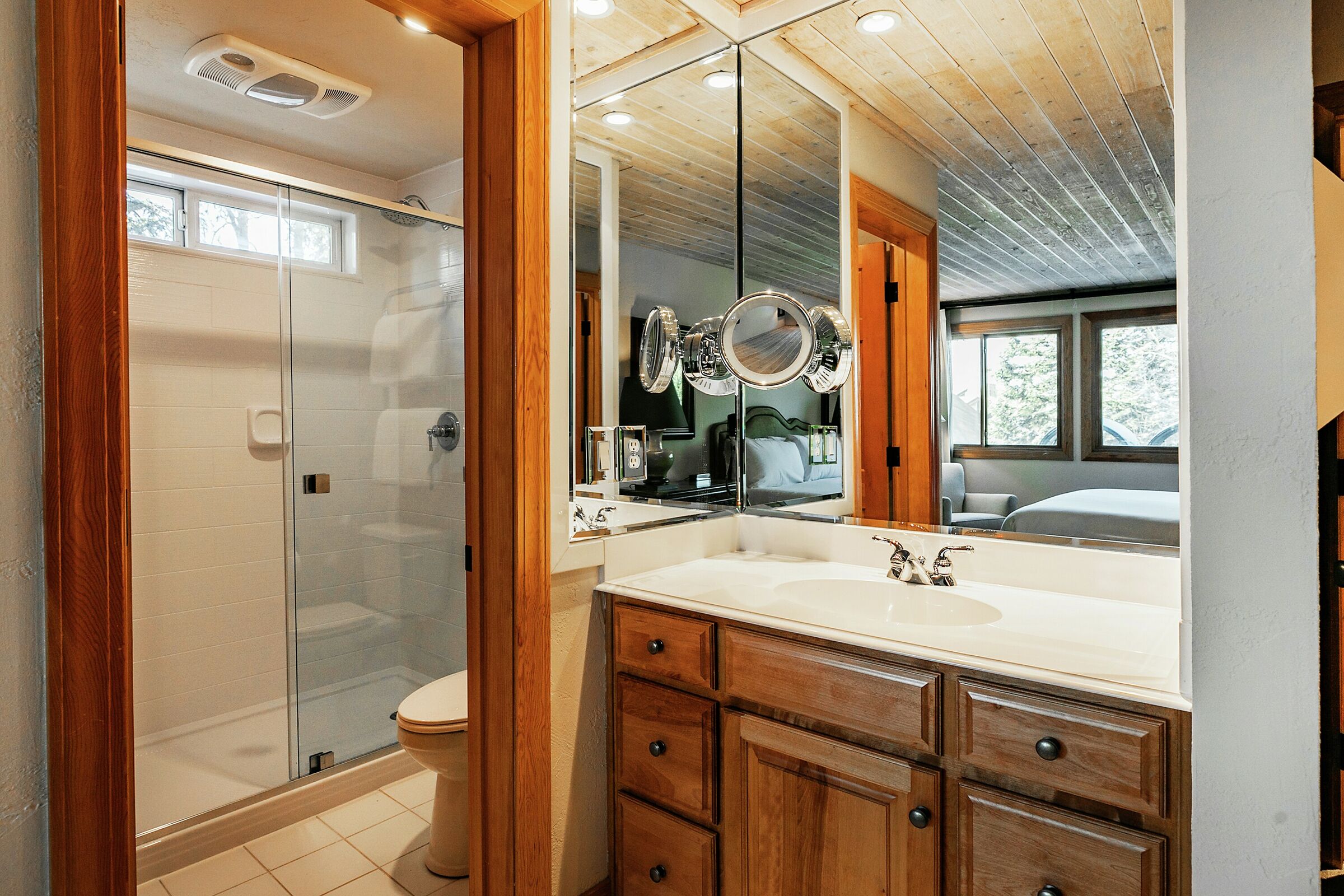 #003 - Master Ensuite Bathroom