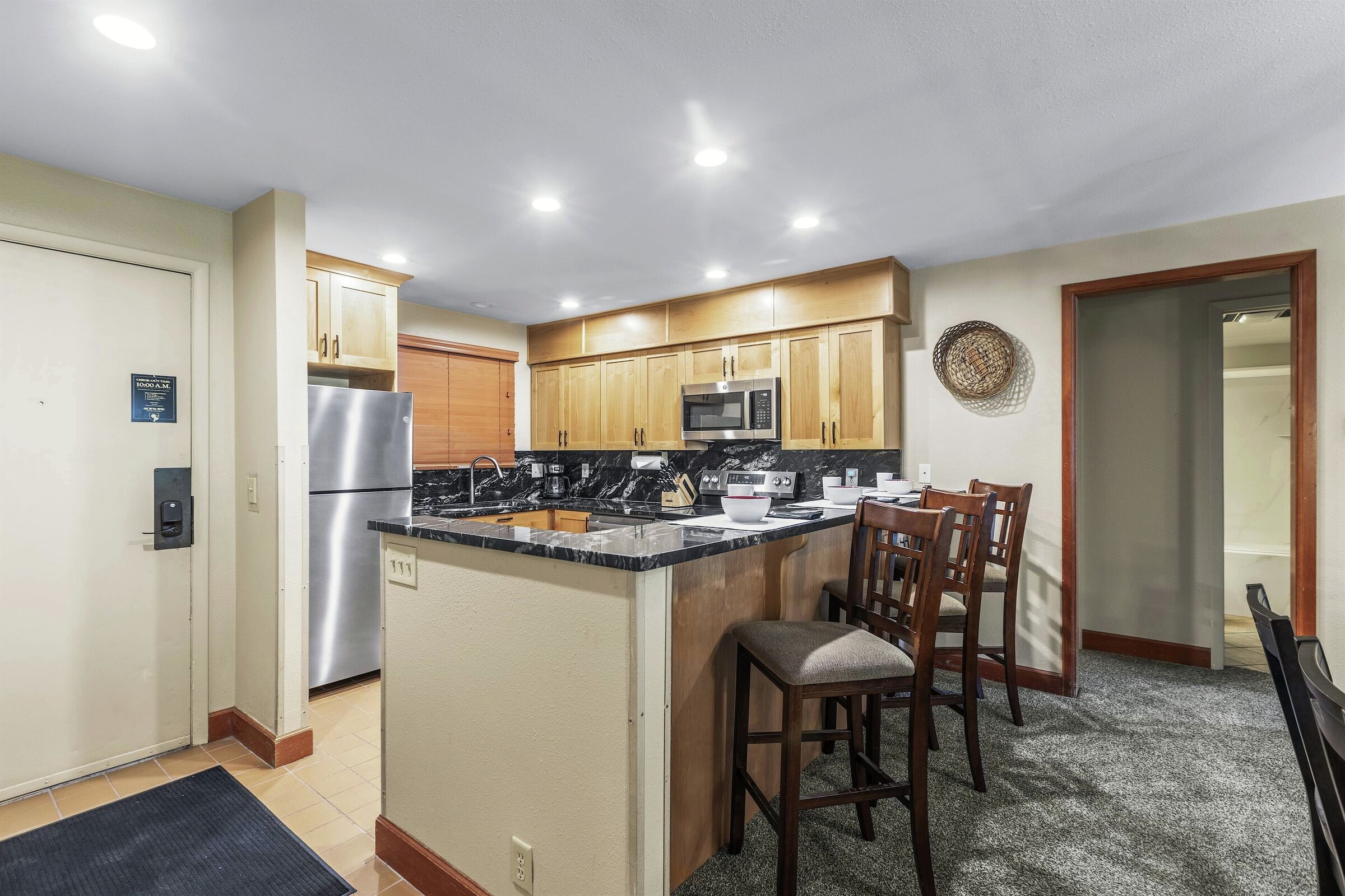 #007 - Kitchen