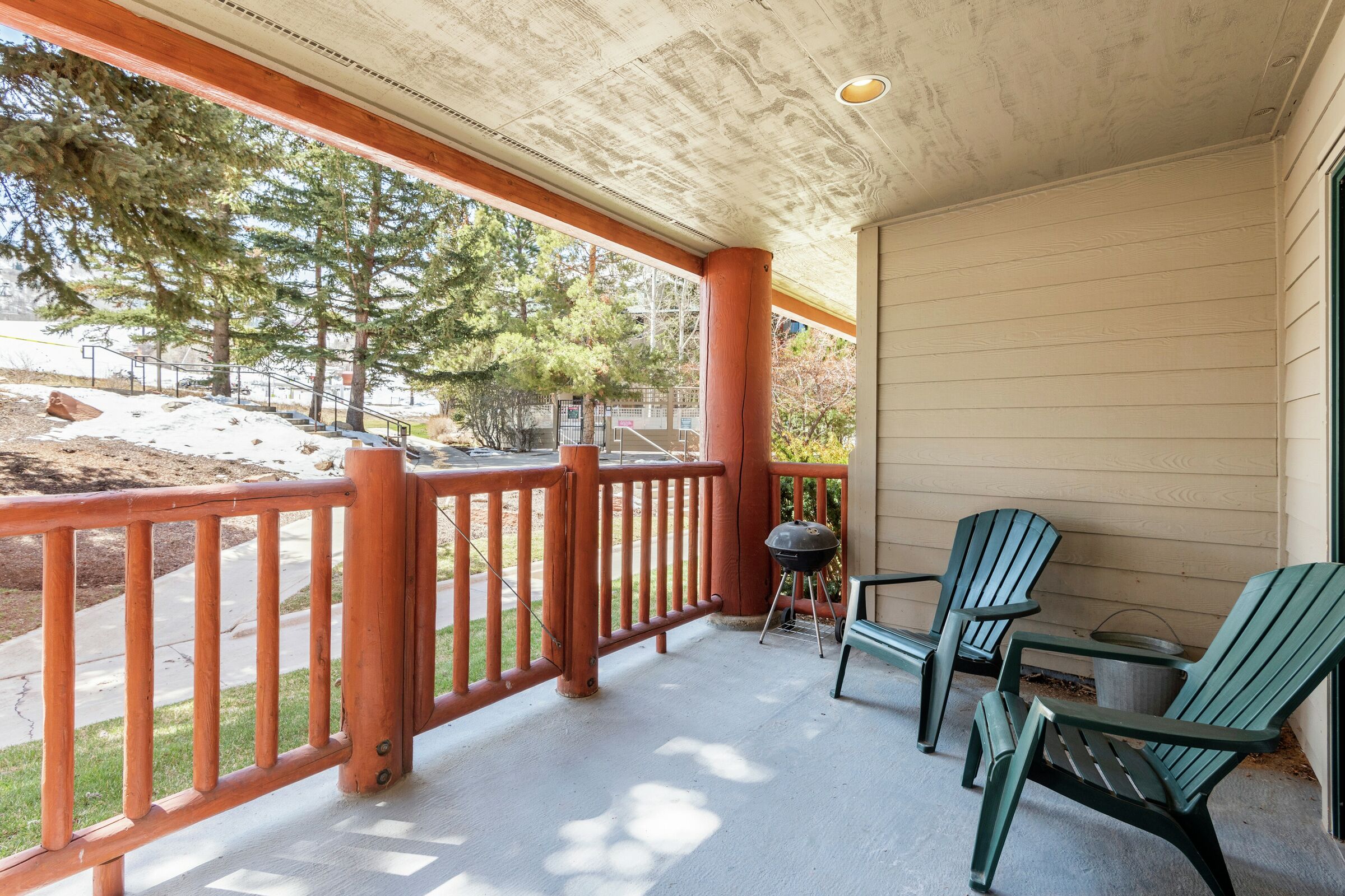 #007 - Balcony