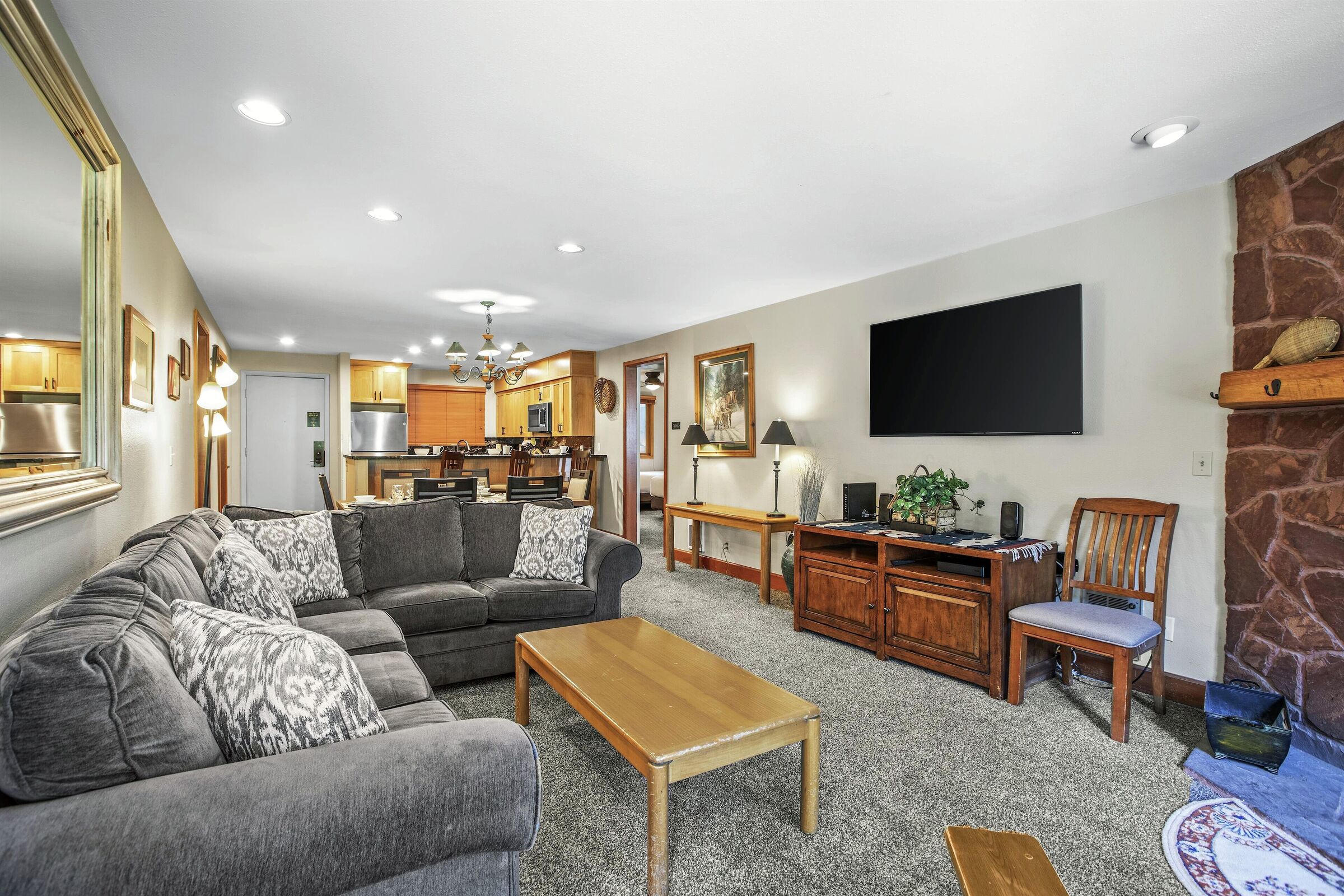 #007 - Living Area