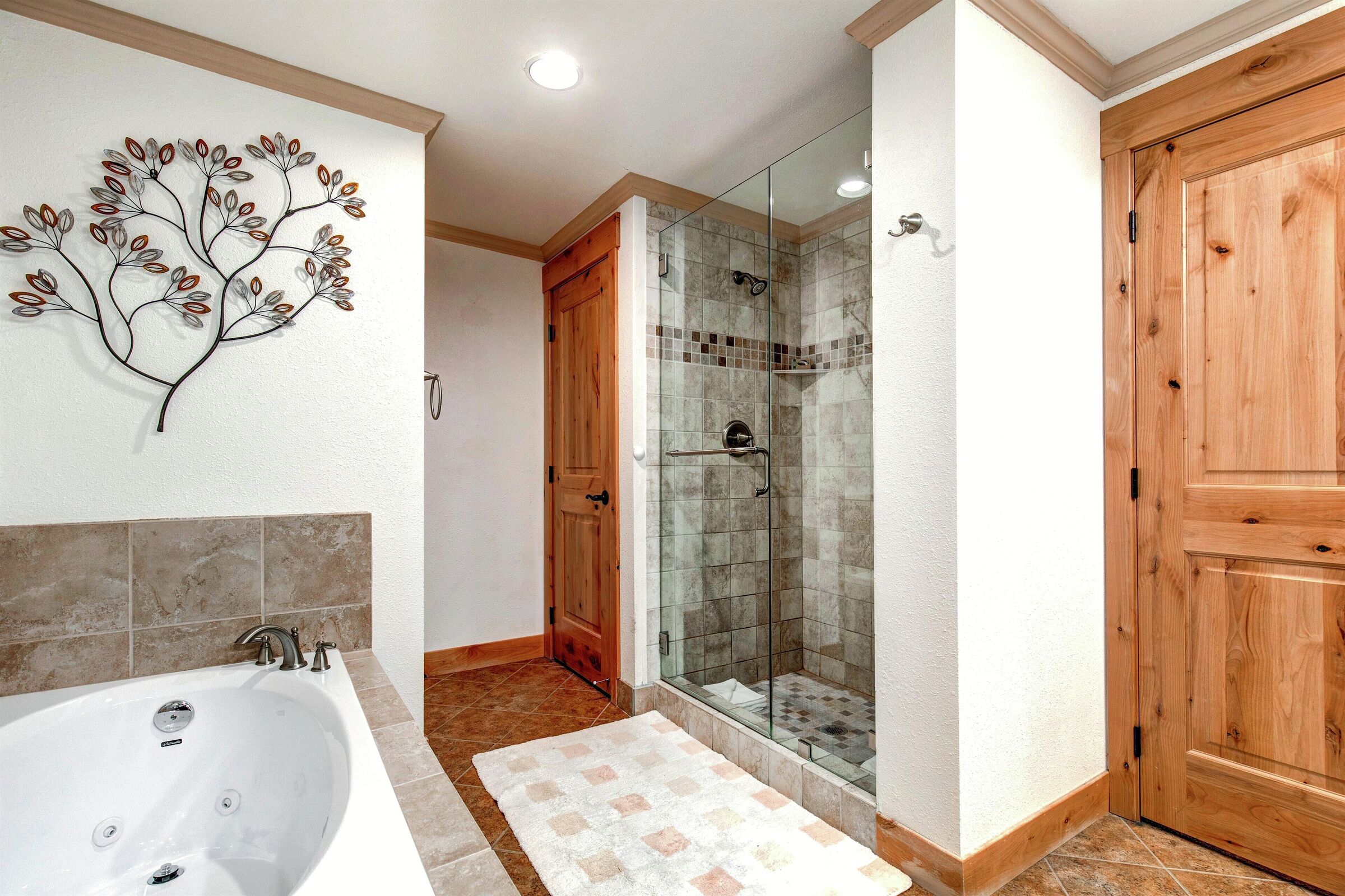 #043 - Master Ensuite Bathroom