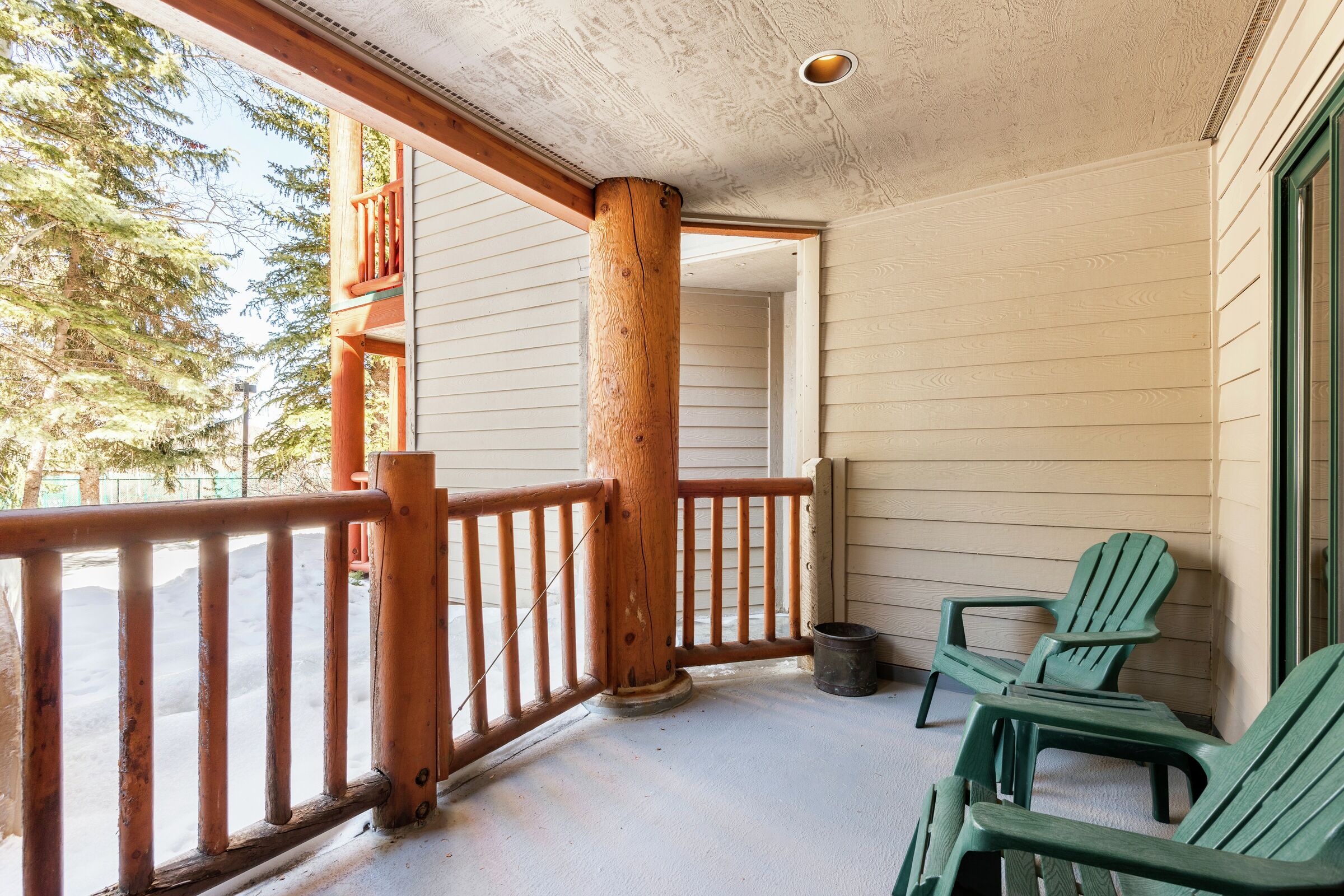 #043 - Balcony