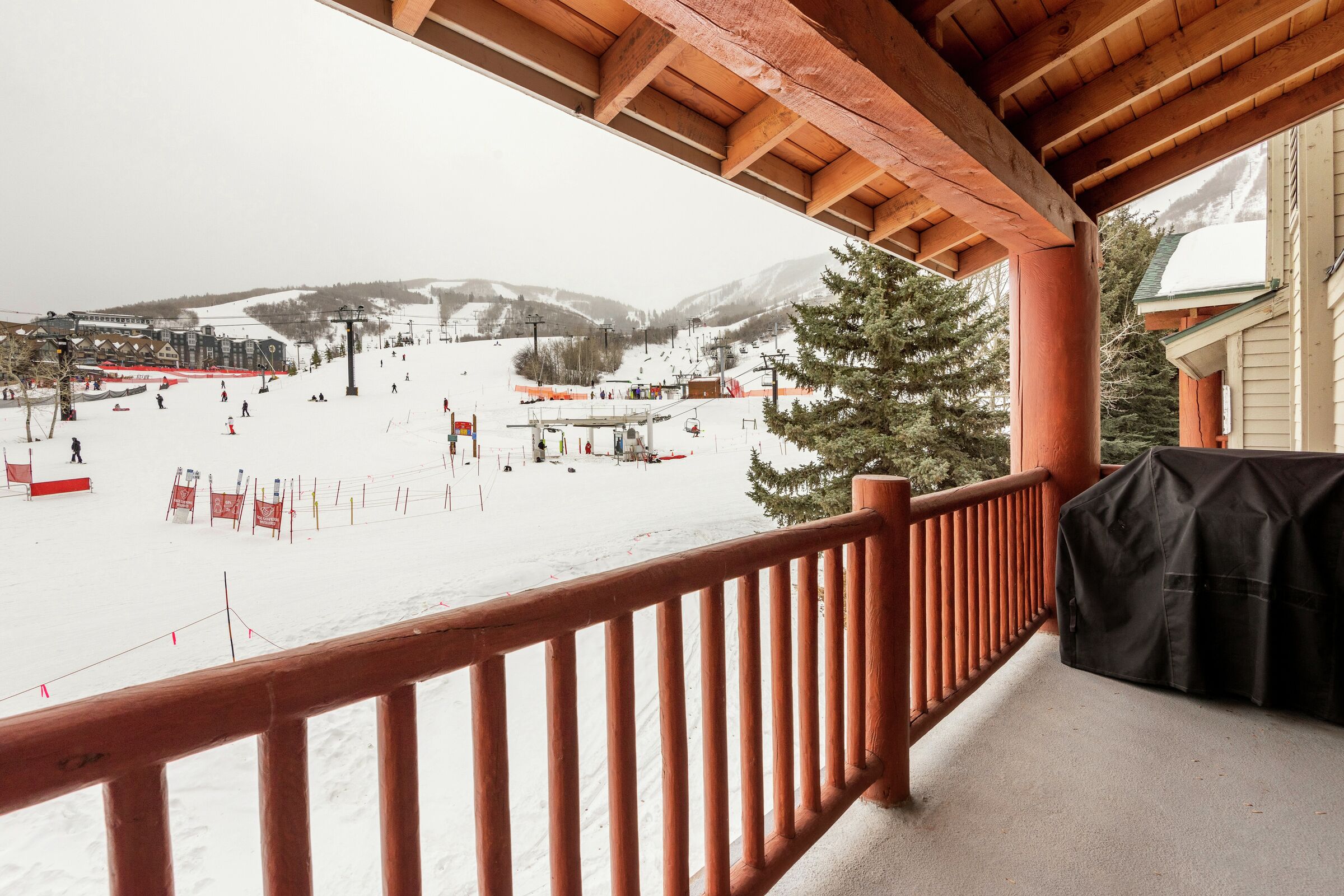 #074 - Balcony with BBQ