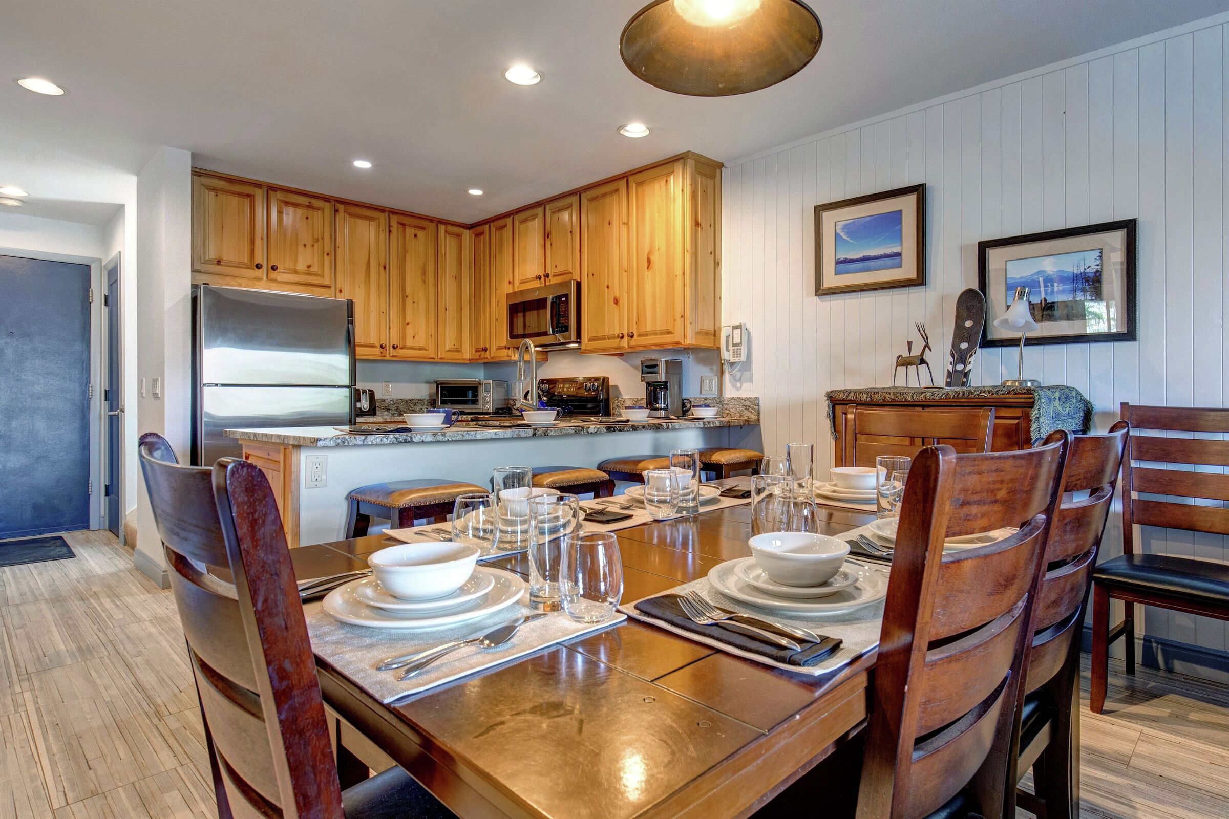 Dining Area & Kitchen