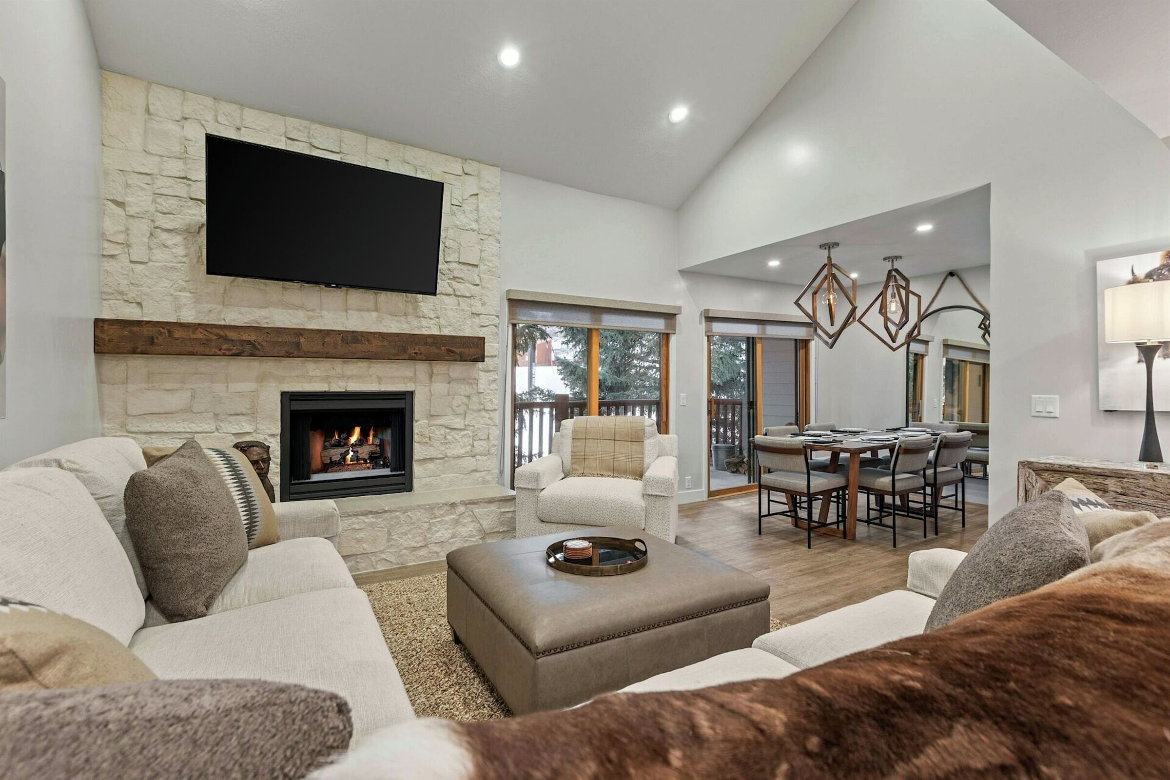 #078 - Living Area