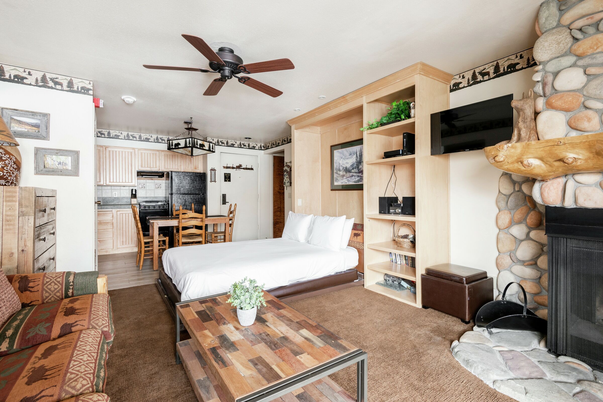 #025 - Living Room