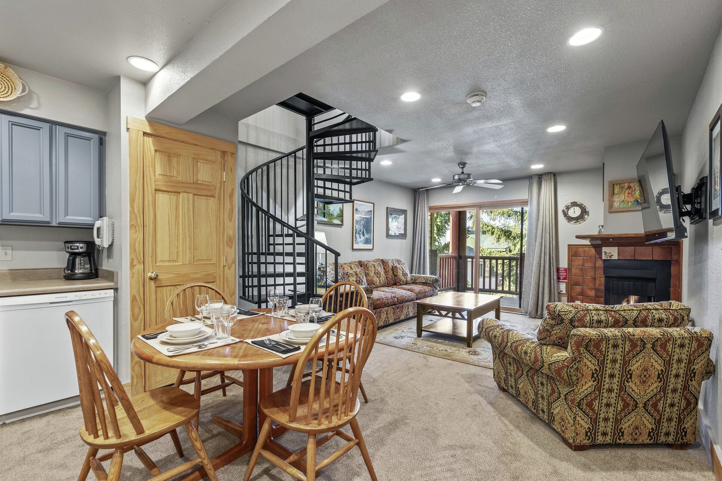 Dining Area & Living Area