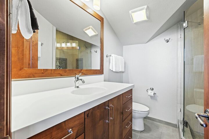 #123 - Ensuite Bathroom