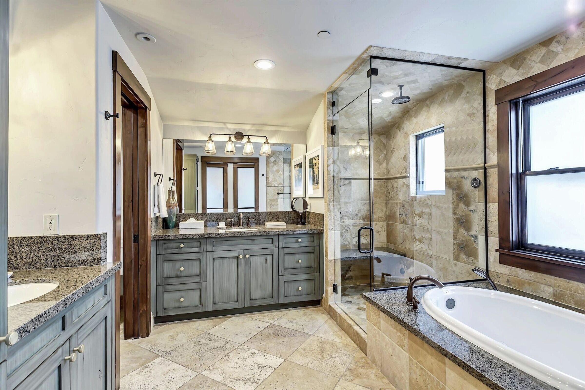 Master Ensuite Bathroom