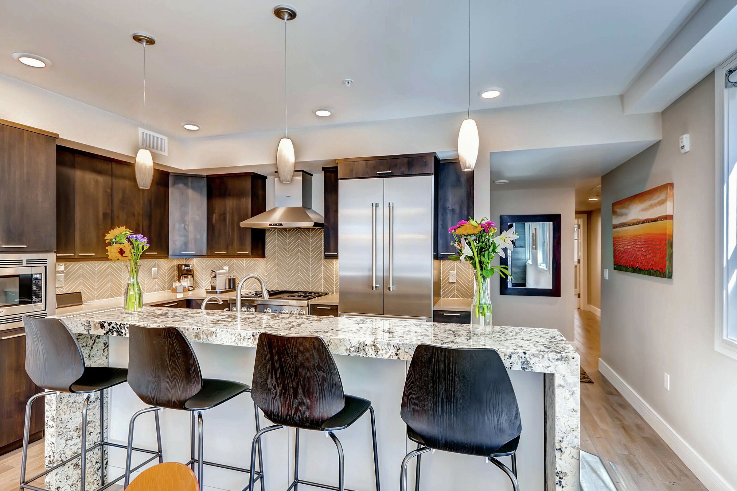 #204 - Kitchen Bar