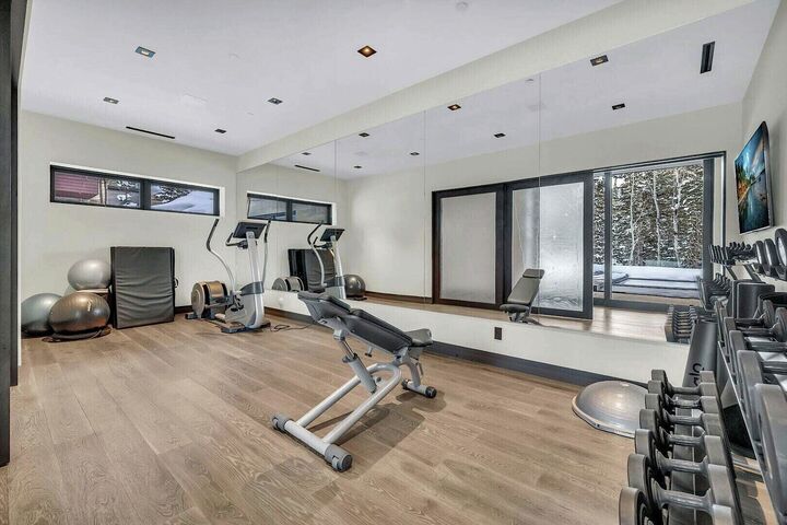 4 Bdrm 4 Bath HT & Pool - Fitness Room