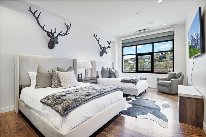 #33 - Mountain Luxe Retreat - Bedroom