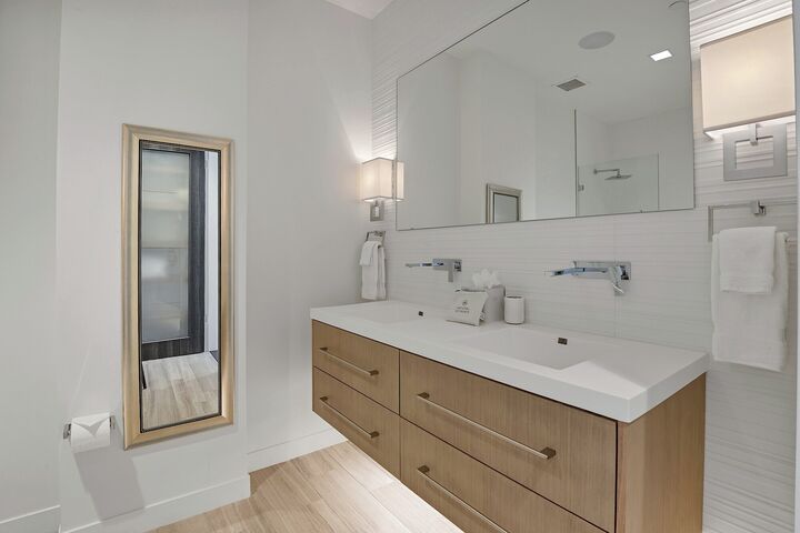 #33 - Mountain Luxe Retreat - Ensuite Bathroom