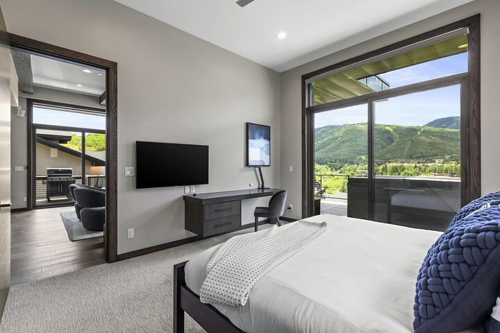 4 Bdrm 4.5 Bath HT - Bedroom