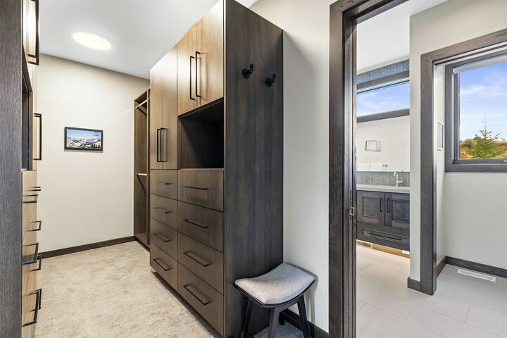 4 Bdrm 4.5 Bath HT - Master Walk-in Closet