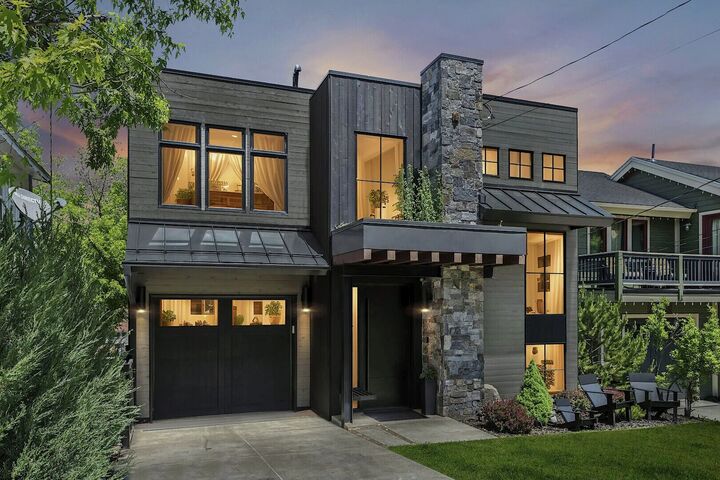 Mountain & Main at Old Town