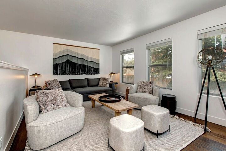4 Bdrm 3.5 Bath HT - Living Area