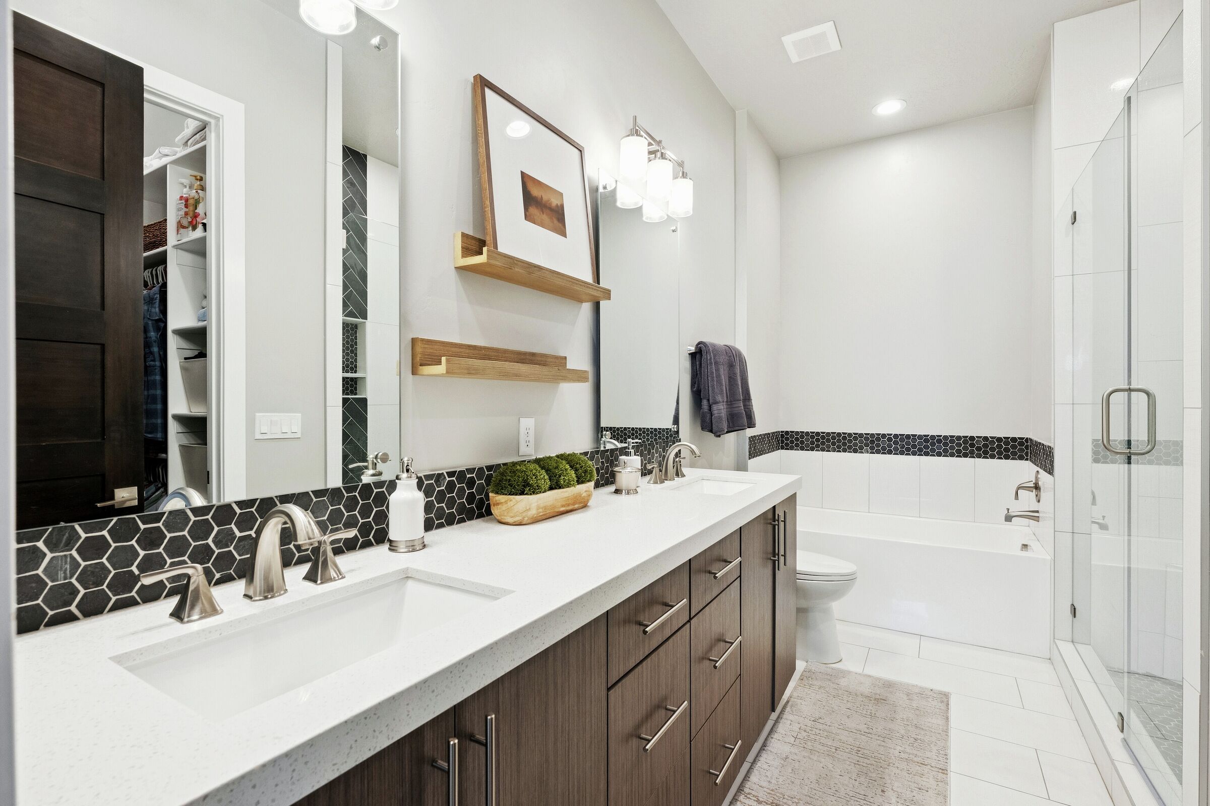 Master Ensuite Bathroom