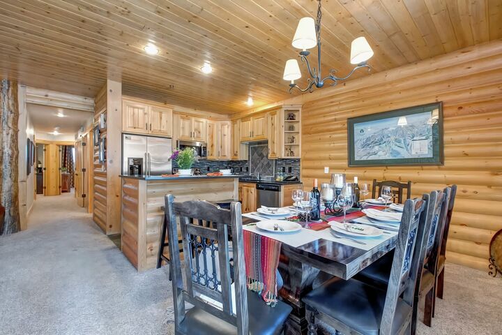 Dining Area & Kitchen