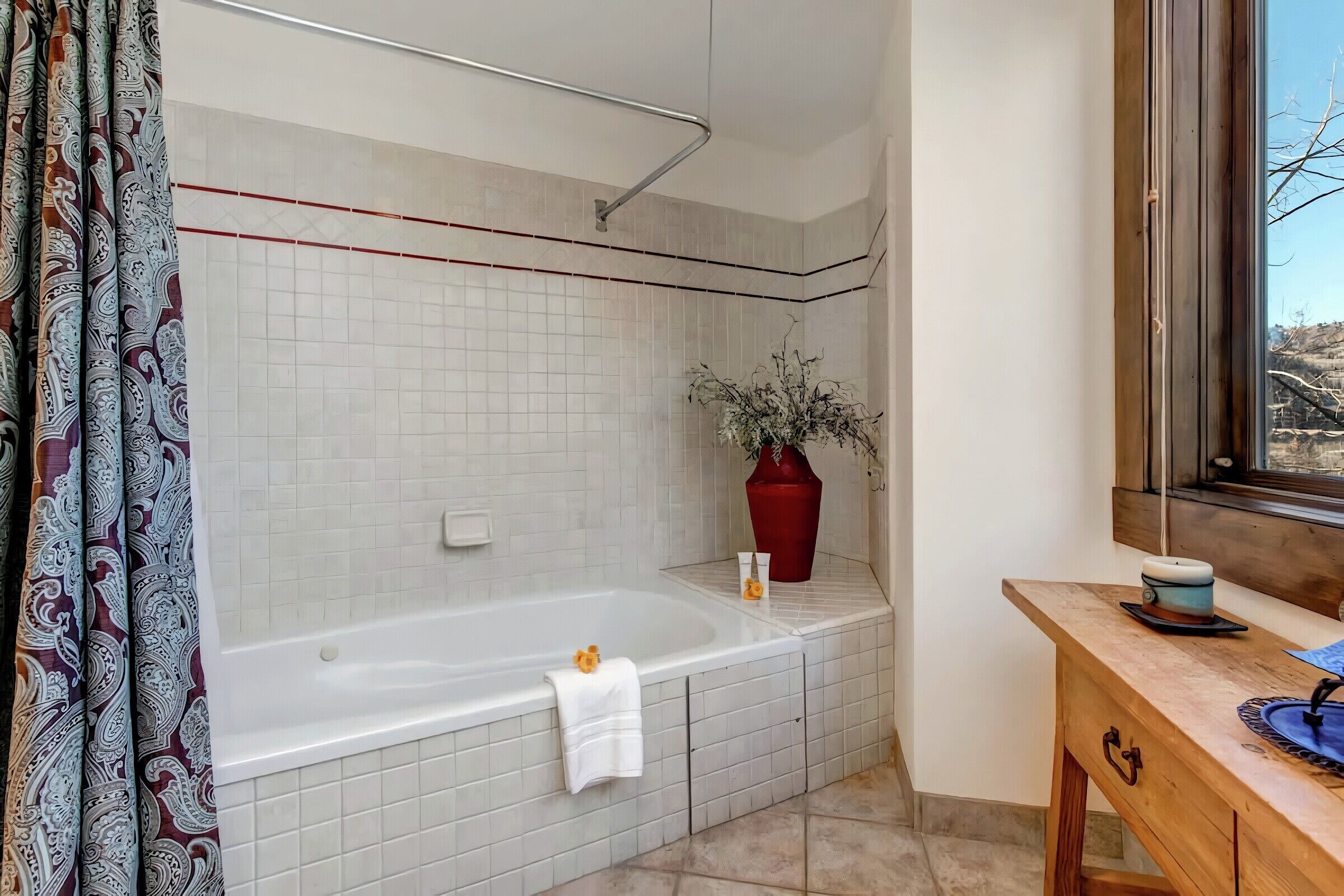 #201 - Master Ensuite Bathroom