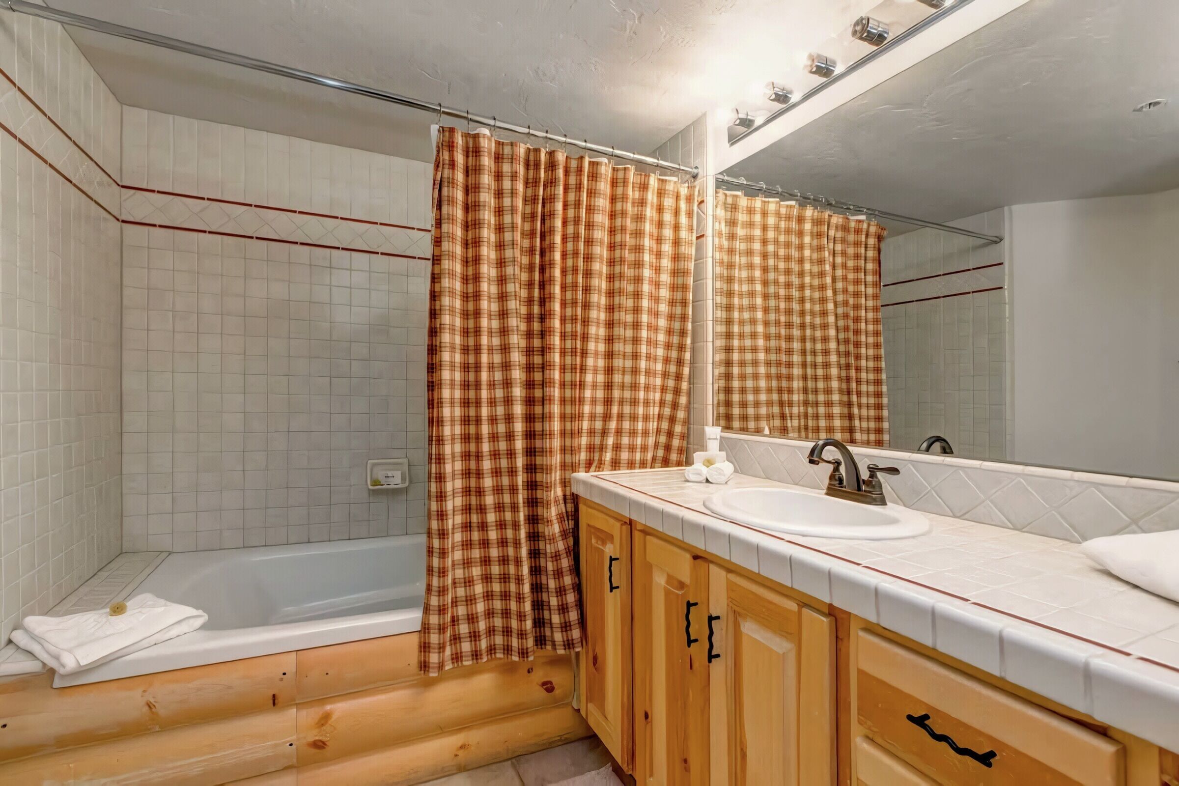 #204 - Bathroom